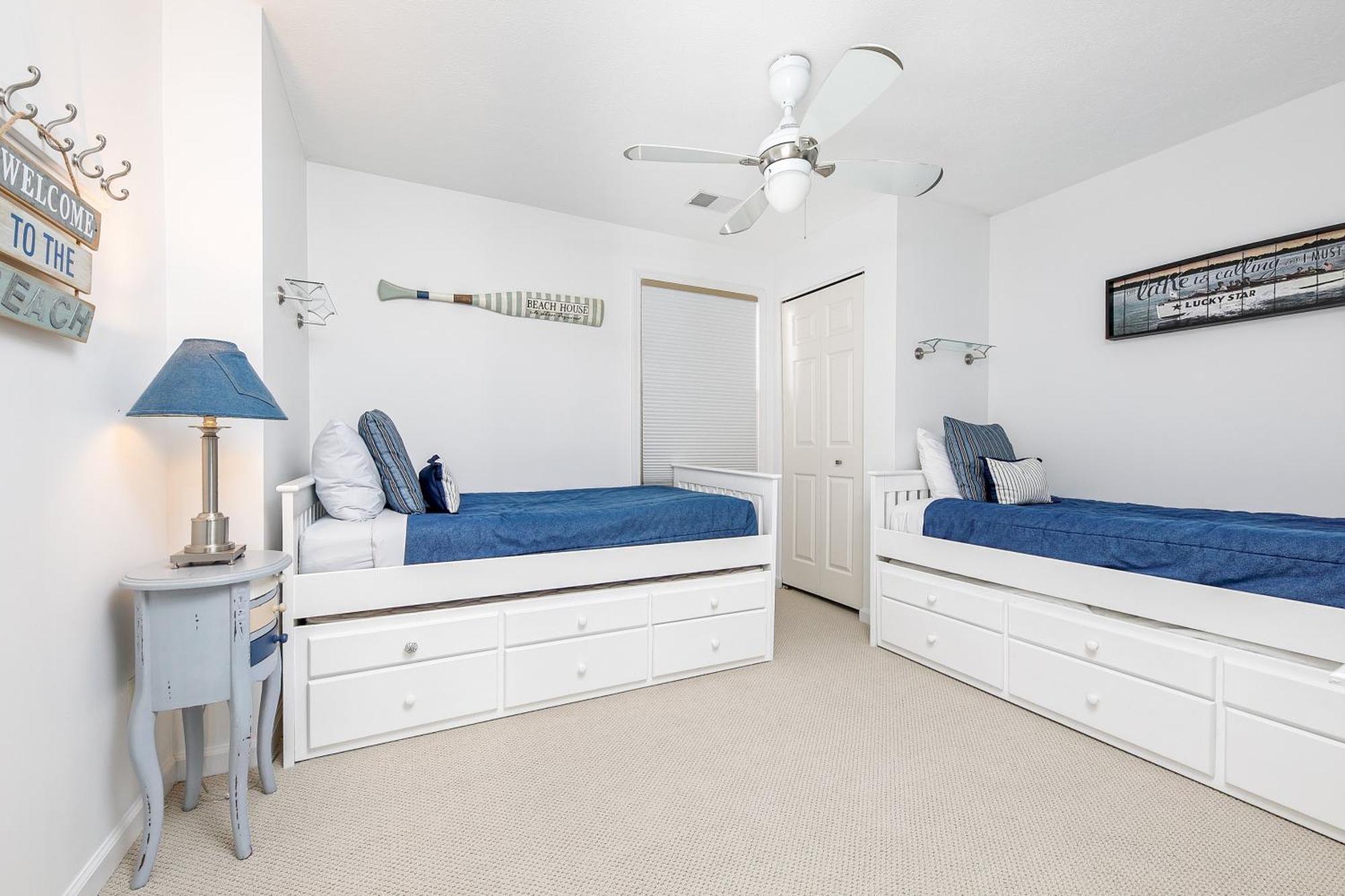 Gorgeous 2 Bedroom Lake View Condo Traverse City Ngoại thất bức ảnh